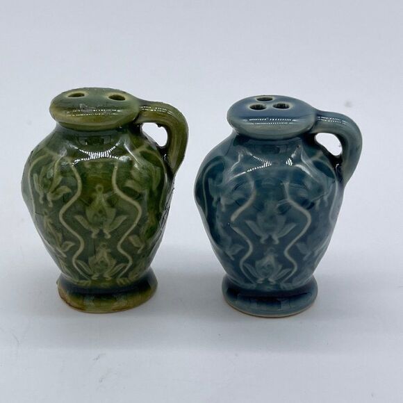 Mini Salt & Pepper Shaker Ceramic Hand Painted - Picture 8 of 9